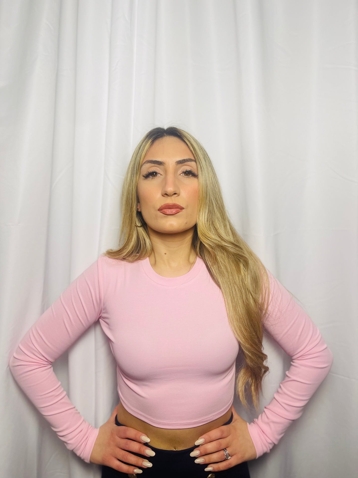 T-shirt crop by Lumina