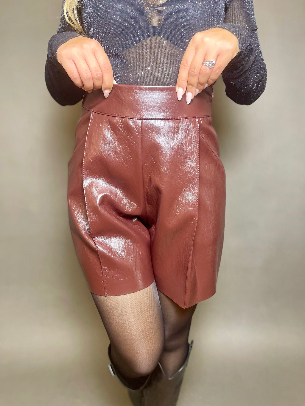 Pantaloncino vinile bordeaux
