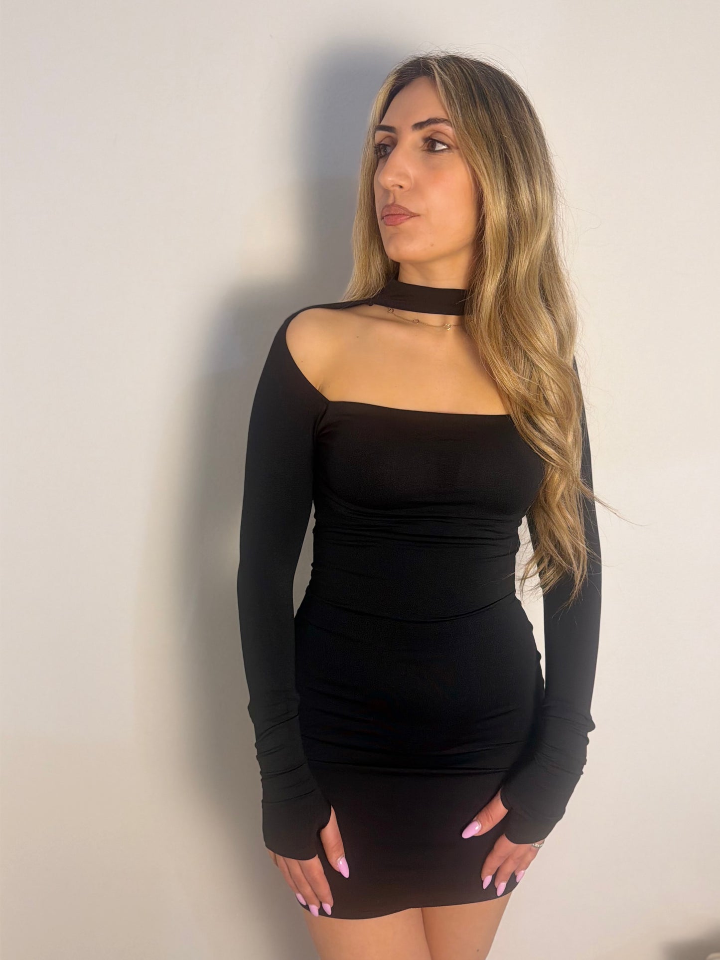 Abito choker